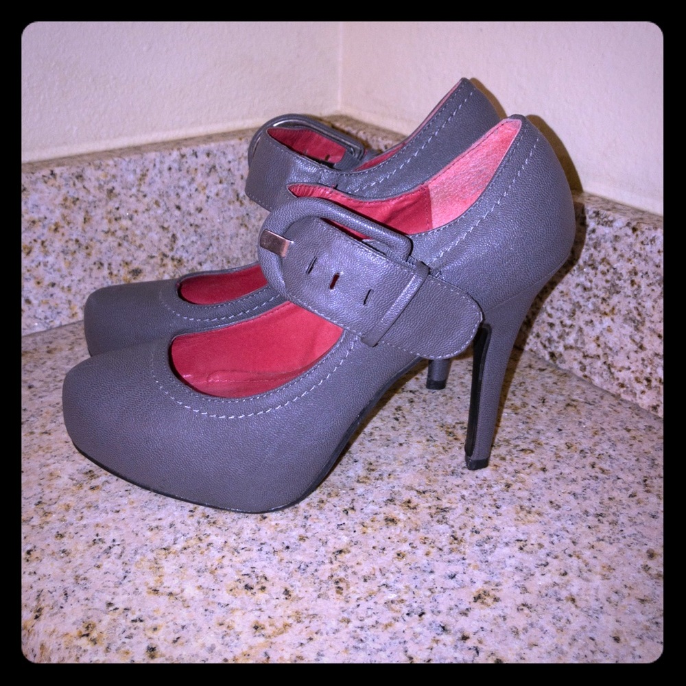 Madeline Stuart Heels
